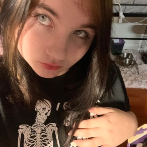 Meet your Posher, Paisleigh - Picture 1 of 1